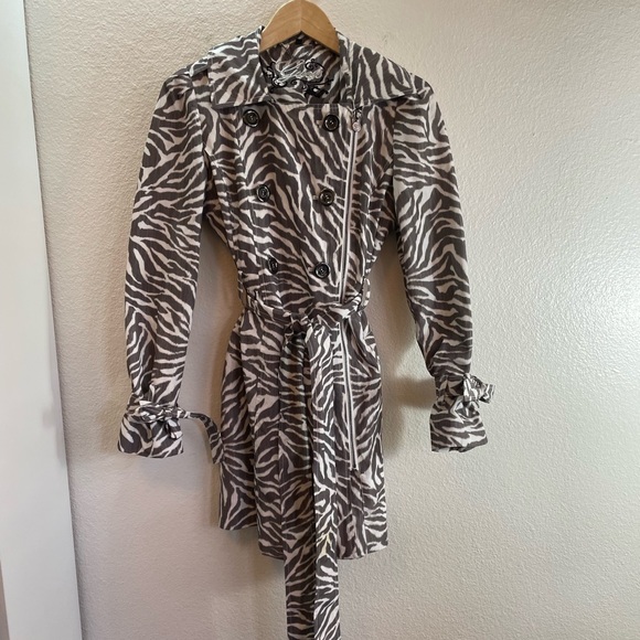 GUESS Zebra Print Trench Coat Size S - Picture 2 of 11
